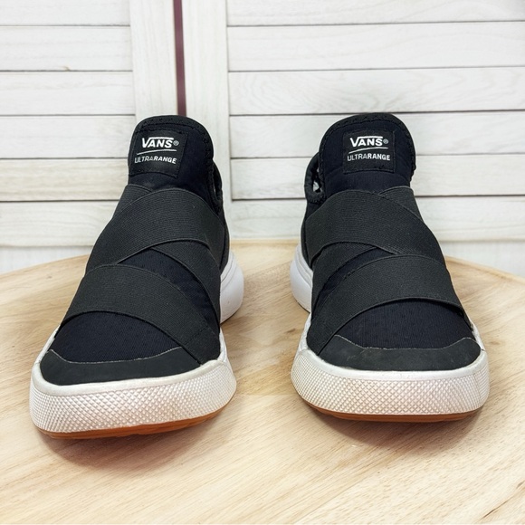 Vans UltraRange Gore Knit Slip On Sneakers Black White 7 Men 8.5 Women - Picture 2 of 11
